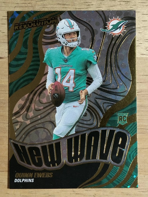 2025 Panini Revolution New Wave #9 Quinn Ewers