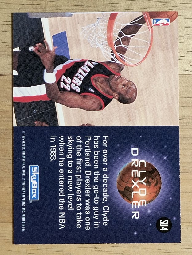 1994-95 SkyBox Premium Slammin' Universe #SU4 Clyde Drexler