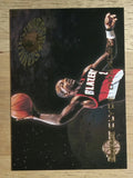 1994-95 SkyBox Premium Slammin' Universe #SU4 Clyde Drexler