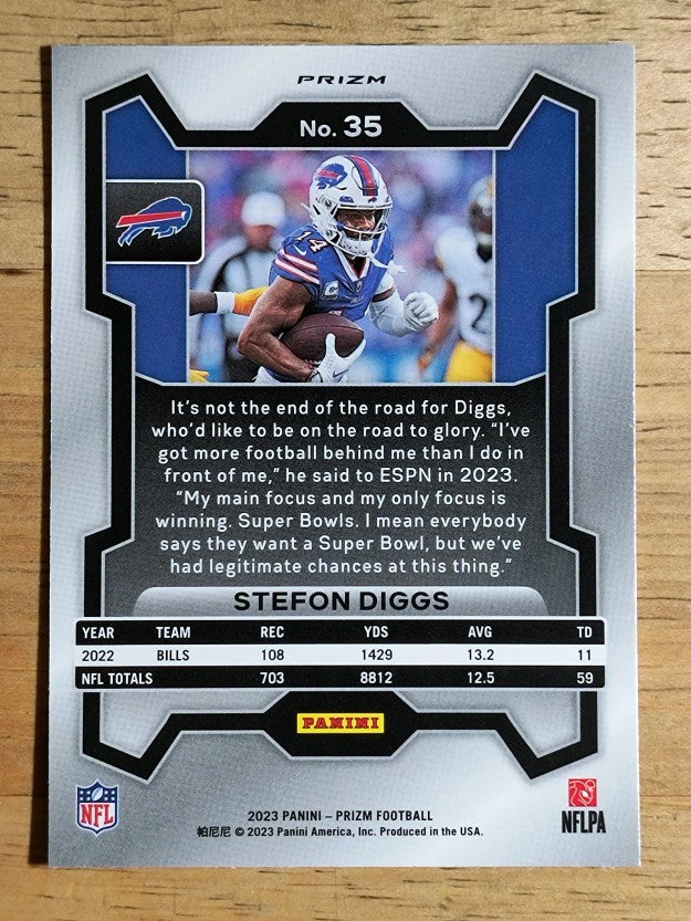 2023 Panini Prizm Prizms Red White and Blue #35 Stefon Diggs (EXMT)