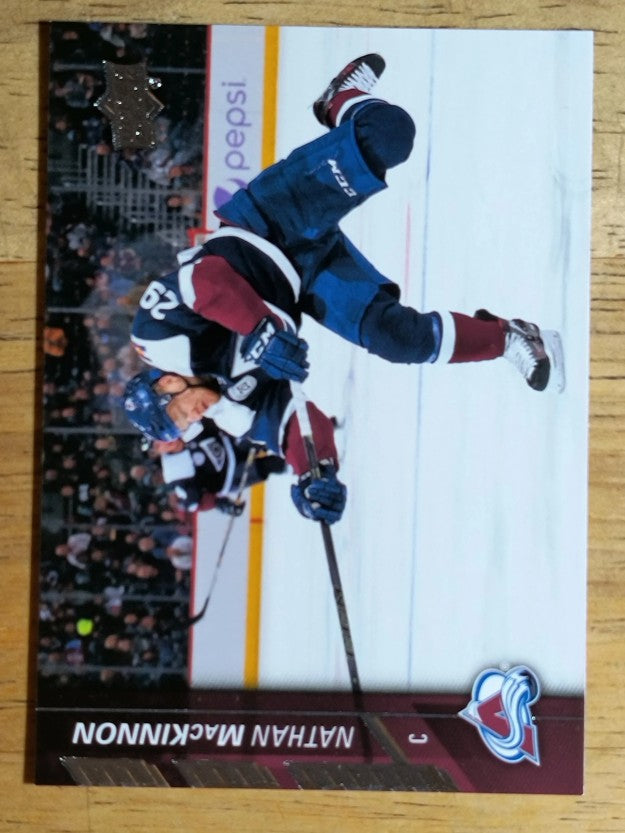 2015-16 Upper Deck #302 Nathan MacKinnon