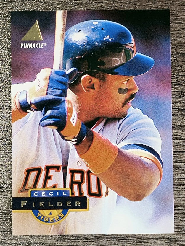1994 Pinnacle #10 Cecil Fielder