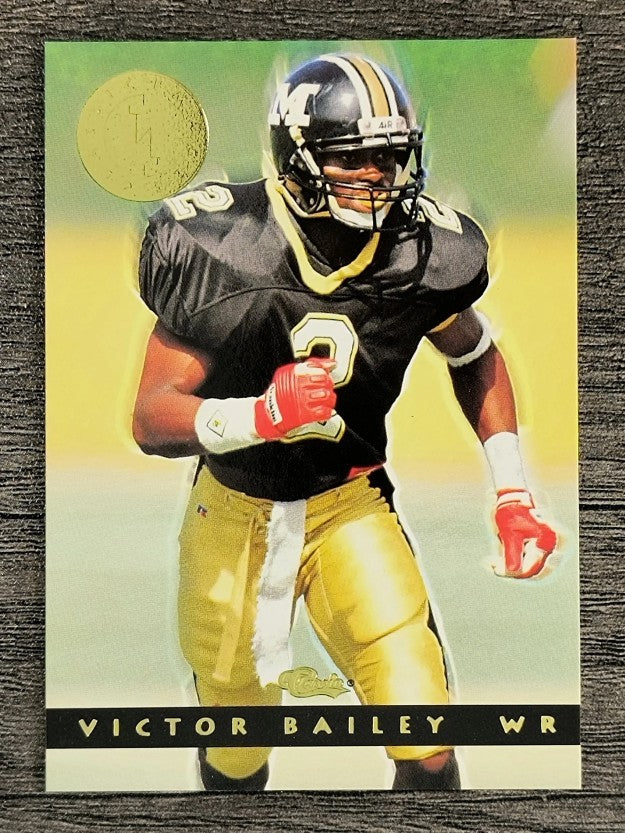 1993-94 Images Four Sport #48 Victor Bailey