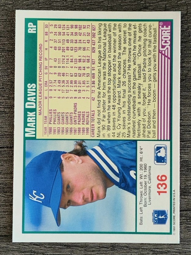 1991 Score #136 Mark Davis