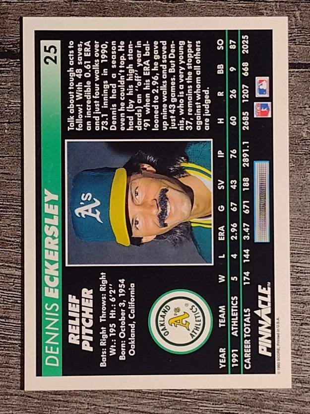 1992 Pinnacle #25 Dennis Eckersley