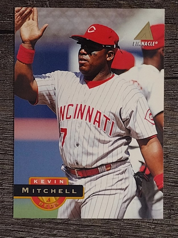 1994 Pinnacle #70 Kevin Mitchell