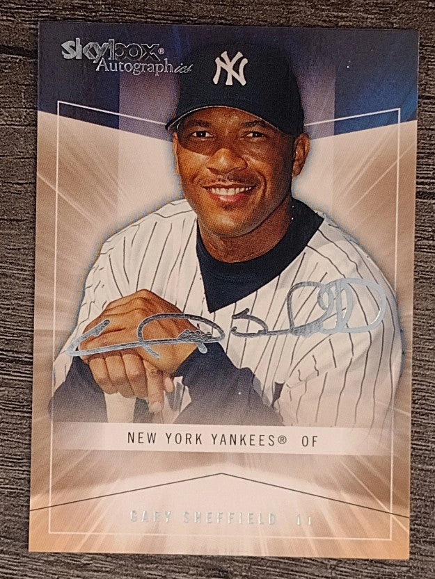 2005 SkyBox Autographics #60 Gary Sheffield
