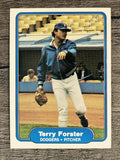 1982 Fleer #4 Terry Forster
