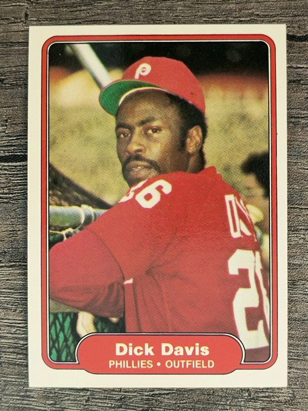 1982 Fleer #245 Dick Davis