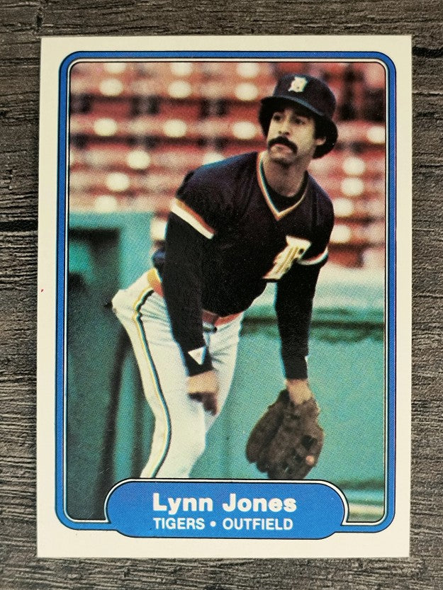 1982 Fleer #270 Lynn Jones
