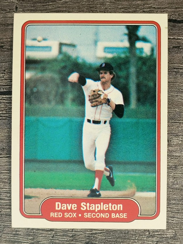 1982 Fleer #308 Dave Stapleton
