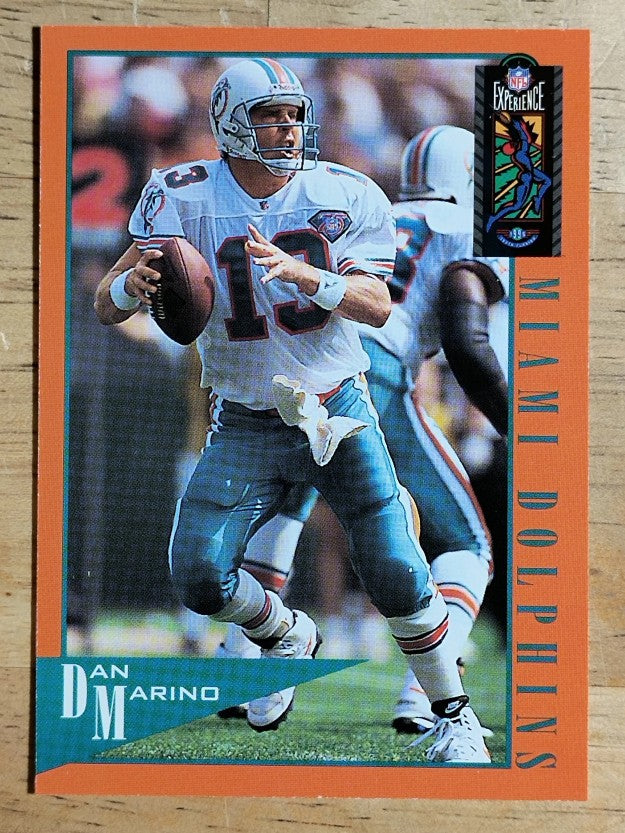 1995 Classic NFL Experience #52 Dan Marino