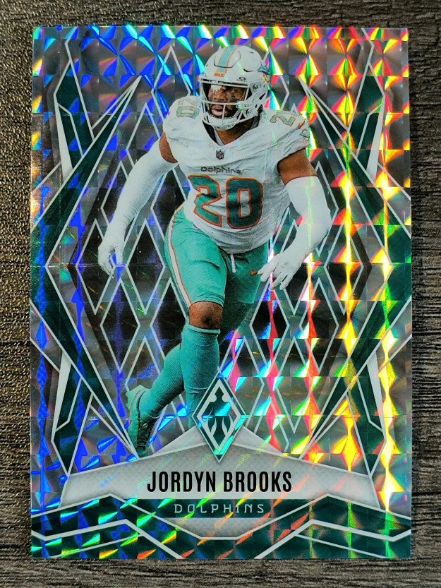 2025 Panini Phoenix Silver Pyramids #19 Jordyn Brooks