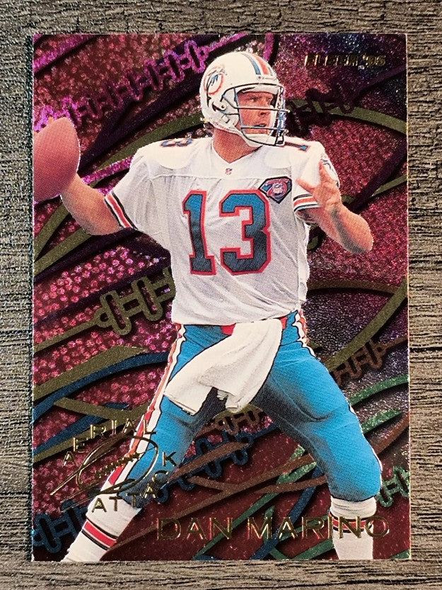 1995 Fleer Aerial Attack #2 Dan Marino