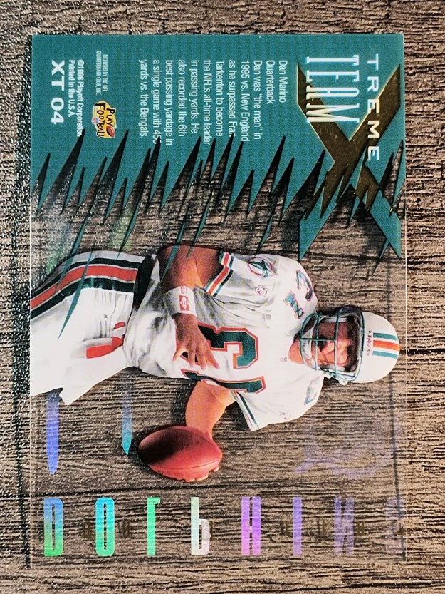 1996 Absolute Xtreme Team #4 Dan Marino
