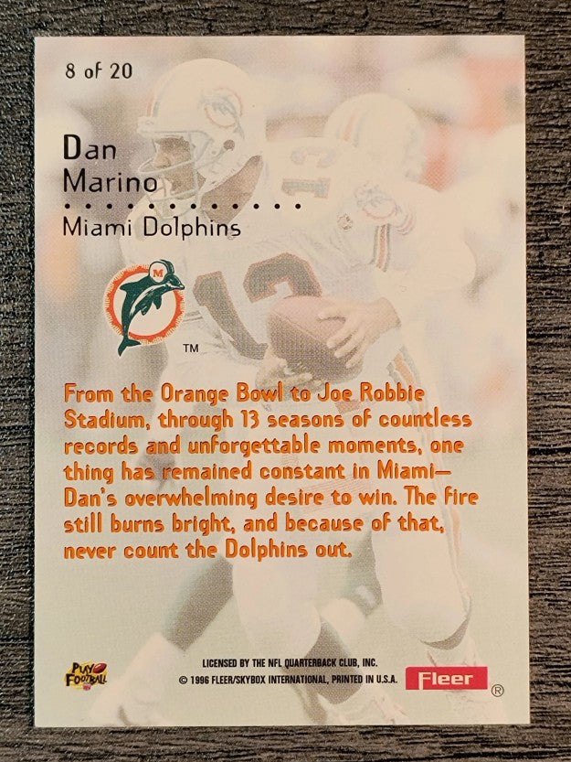 1996 Ultra Mr. Momentum #8 Dan Marino