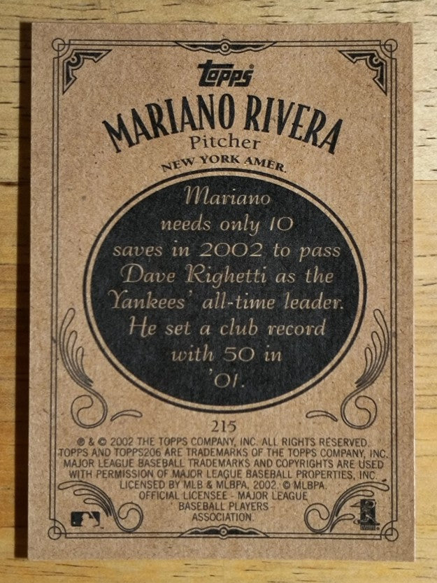 2002 Topps 206 #215A Mariano Rivera Arms Folded