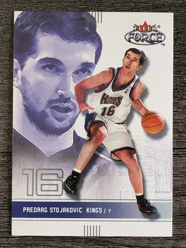 2001-02 Fleer Force #94 Peja Stojakovic