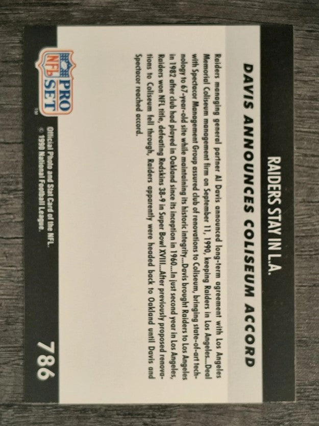 1990 Pro Set #786 Al Davis NEWS/Raiders Stay in LA RC