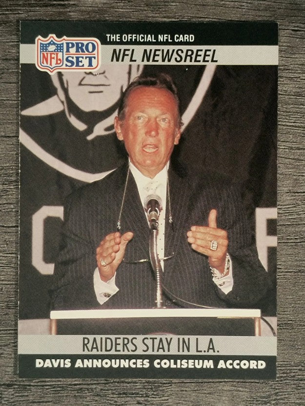 1990 Pro Set #786 Al Davis NEWS/Raiders Stay in LA RC