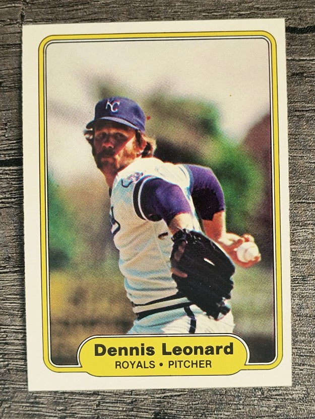 1982 Fleer #413 Dennis Leonard