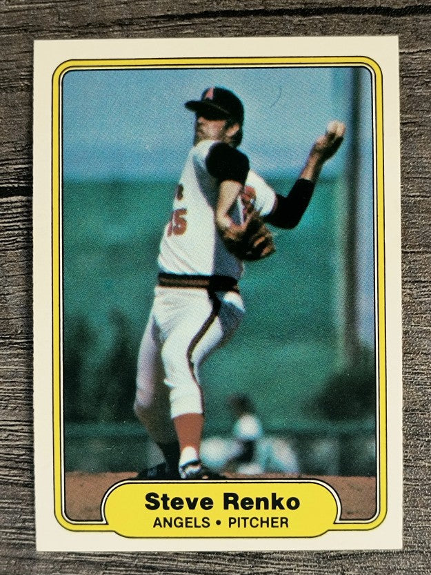 1982 Fleer #472 Steve Renko