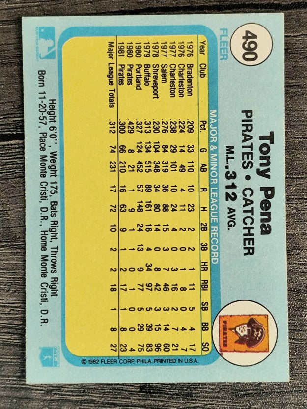 1982 Fleer #490 Tony Pena