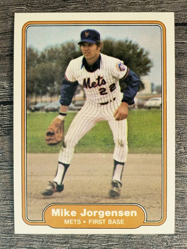 1982 Fleer #529 Mike Jorgensen