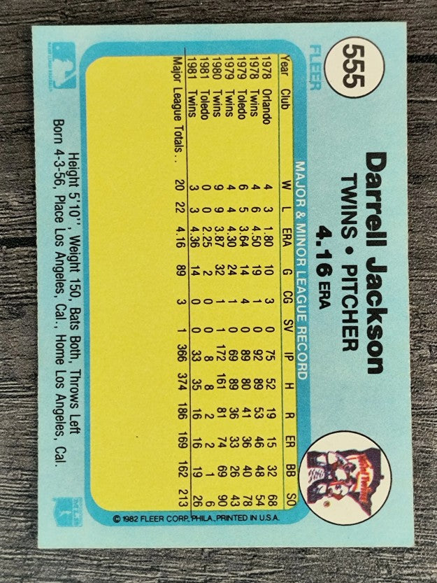 1982 Fleer #555B Darrell Jackson/Red cap with T