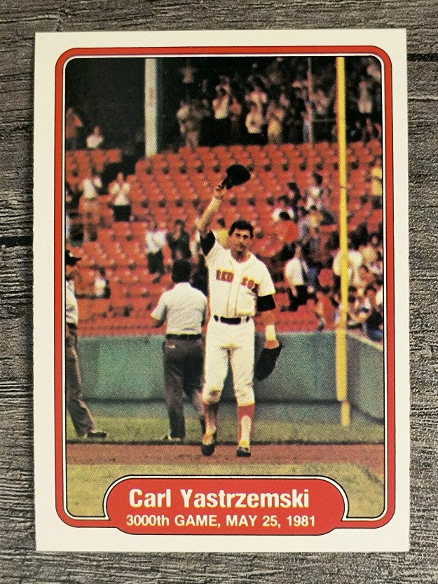 1982 Fleer #633 Carl Yastrzemski/3000th Game