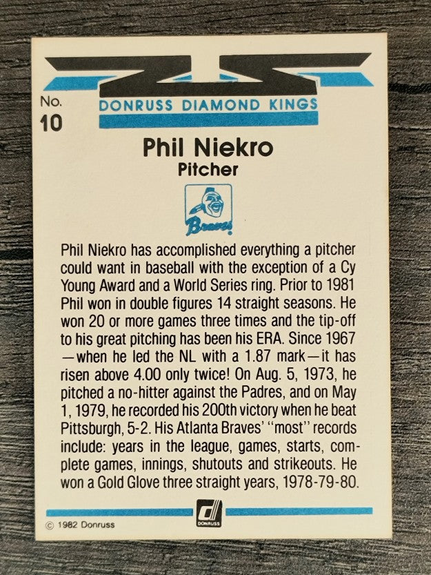 1982 Donruss #10 Phil Niekro DK