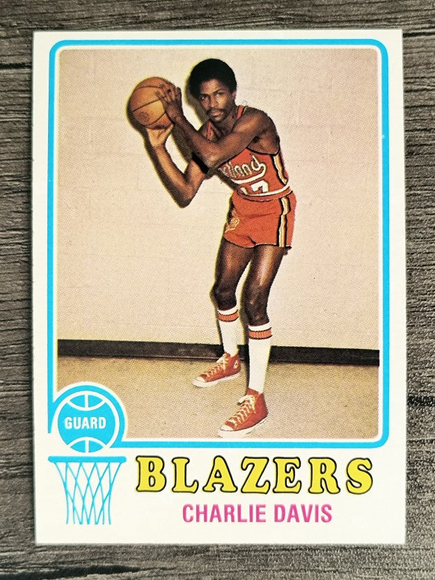 1973-74 Topps #8 Charlie Davis (NMMT)