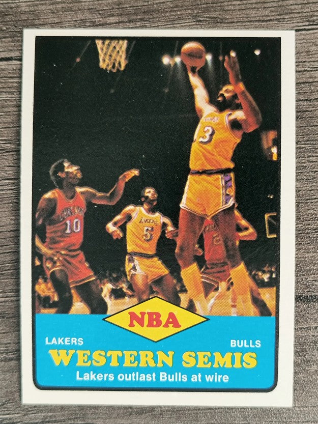 1973-74 Topps #64 Western Semis/Wilt Chamberlain (NMMT)