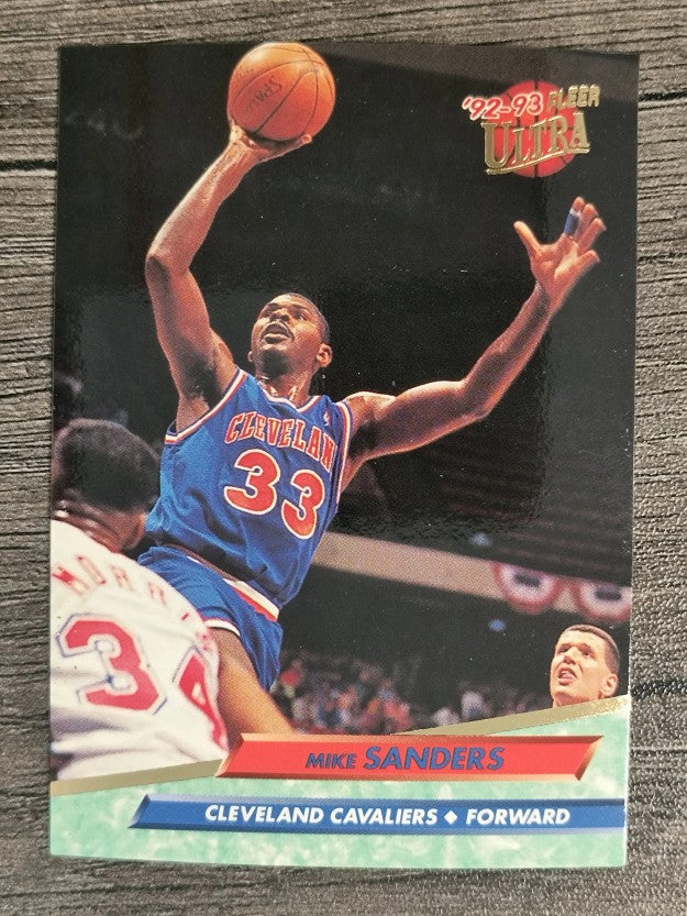 1992-93 Ultra #39 Mike Sanders