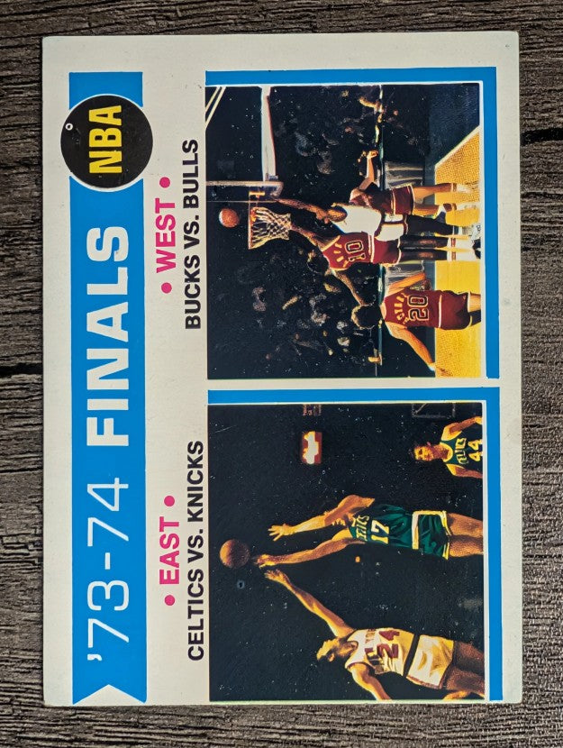 1974-75 Topps #163 NBA Division Finals/Celts over Knicks/Bucks sweep Bulls (EX)