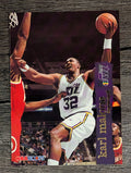 1995-96 Hoops #160 Karl Malone (NM)