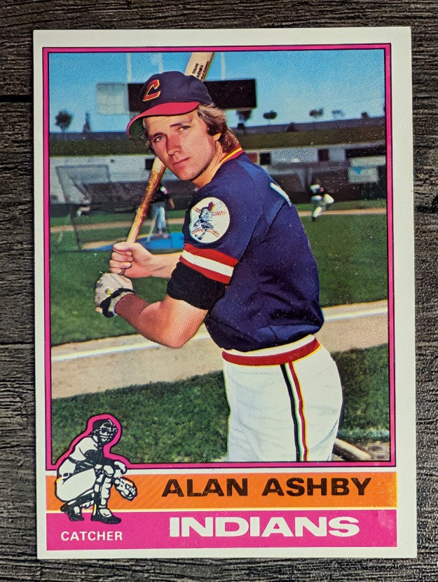 1976 Topps #209 Alan Ashby RC (EXMT)