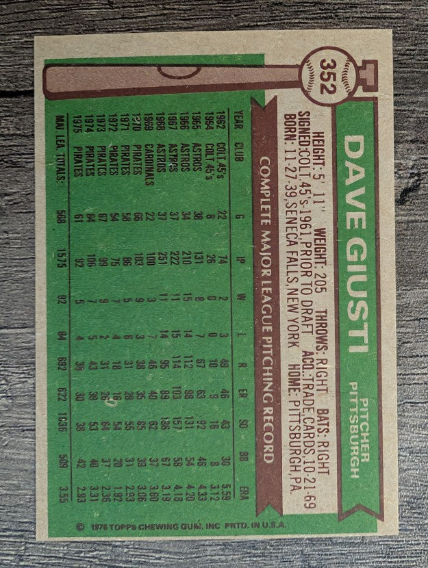1976 Topps #352 Dave Giusti (NM)