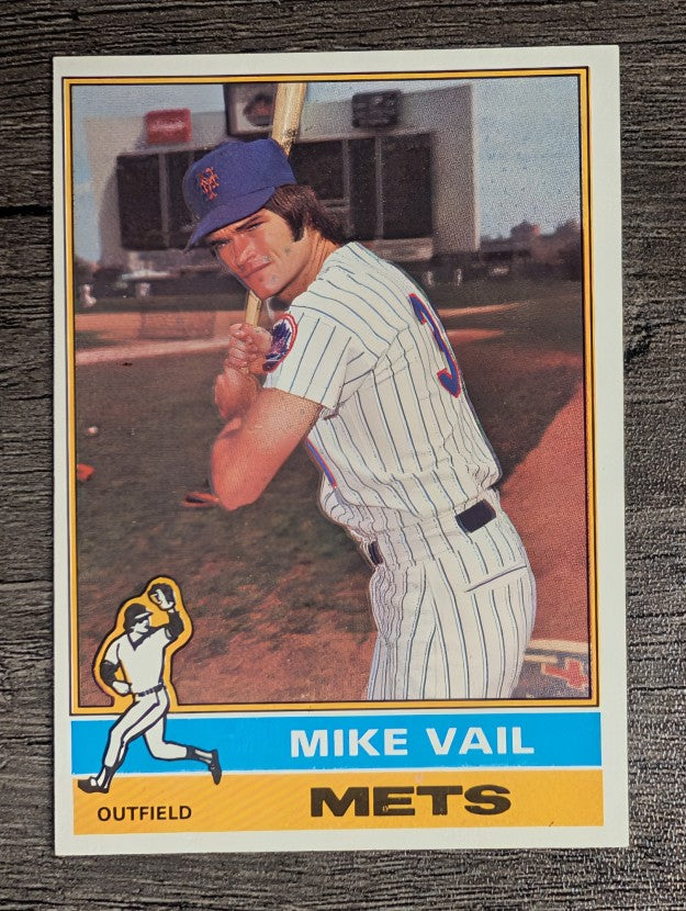 1976 Topps #655 Mike Vail RC (EXMT)