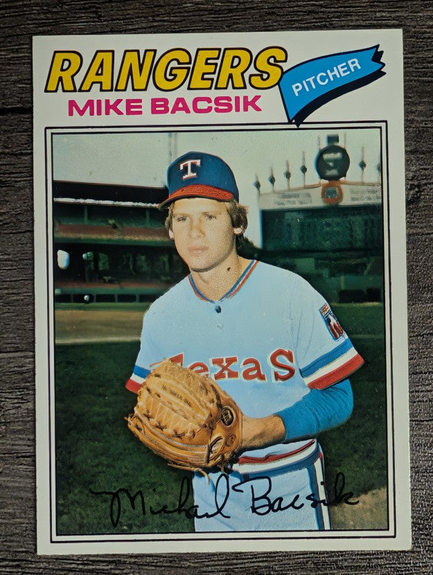 1977 Topps #103 Mike Bacsik RC (NM)