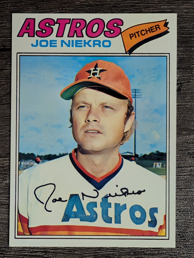 1977 Topps #116 Joe Niekro (EXMT)