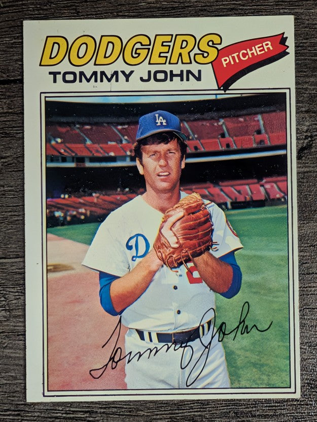 1977 Topps #128 Tommy John (EX)