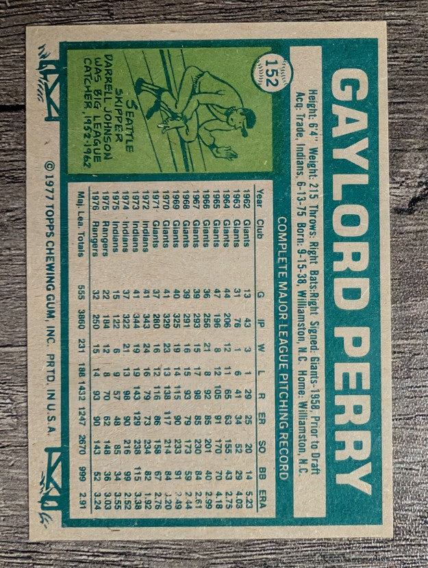 1977 Topps #152 Gaylord Perry (EXMT)