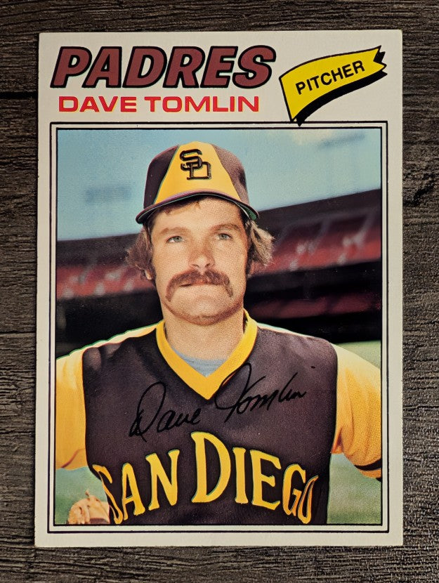 1977 Topps #241 Dave Tomlin (EXMT)