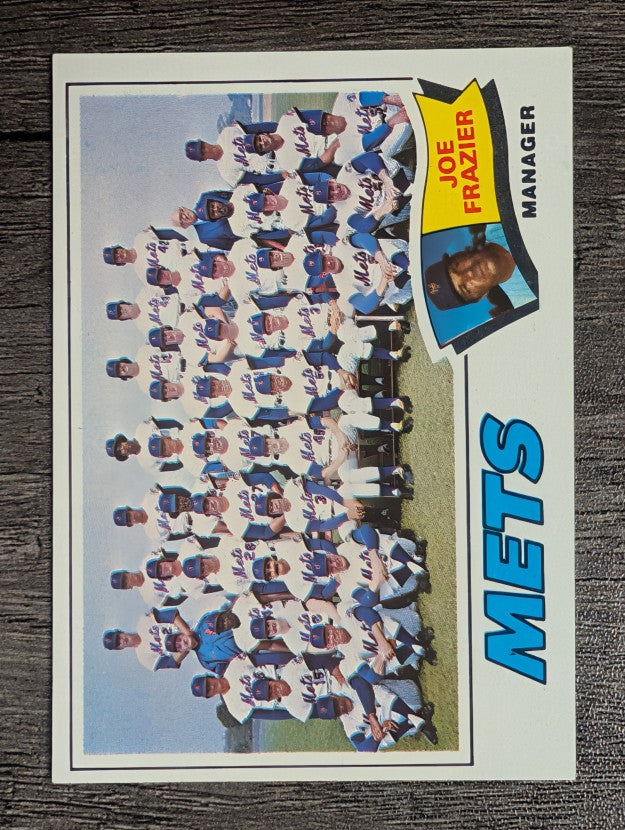 1977 Topps #259 New York Mets CL/Joe Frazier MG (NMMT)