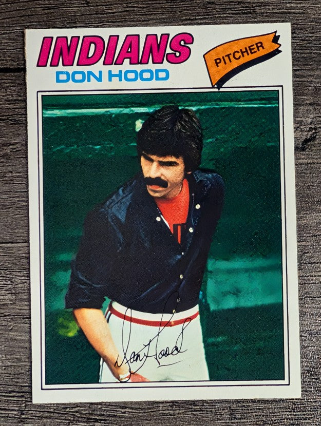 1977 Topps #296 Don Hood (NM)
