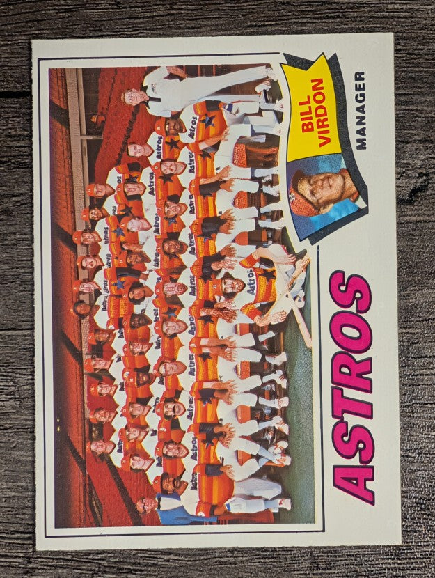 1977 Topps #327 Houston Astros CL/Bill Virdon MG (EXMT)