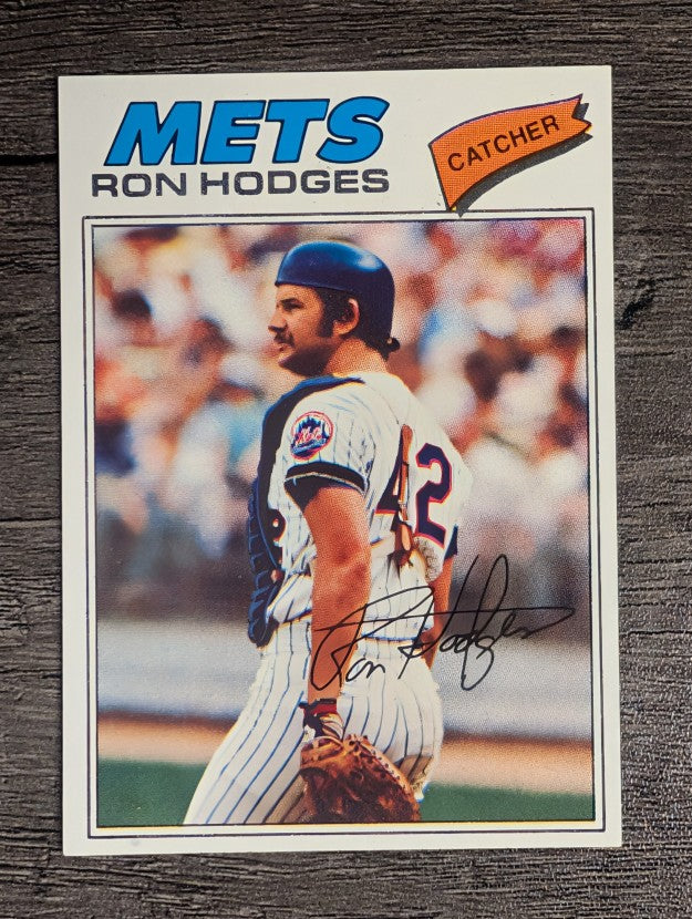 1977 Topps #329 Ron Hodges (NM)