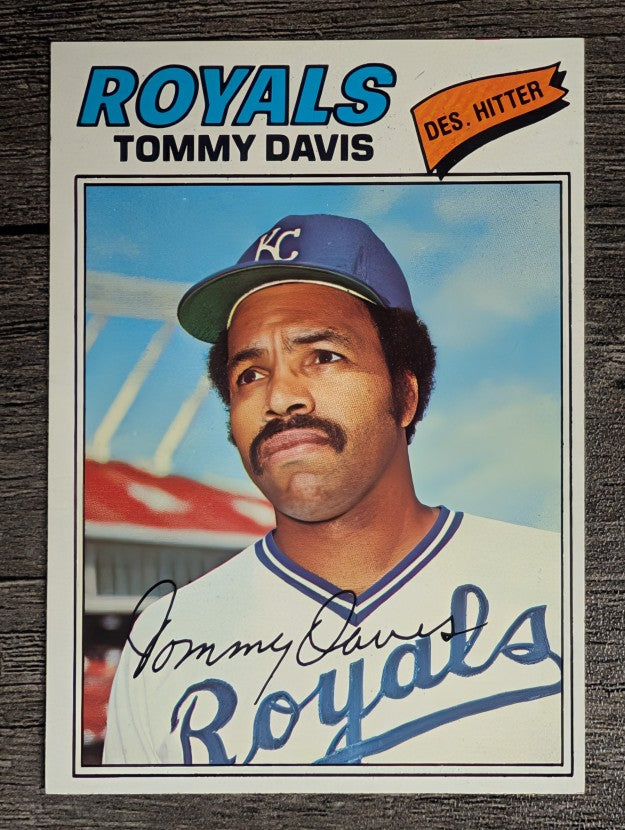 1977 Topps #362 Tommy Davis (EXMT)