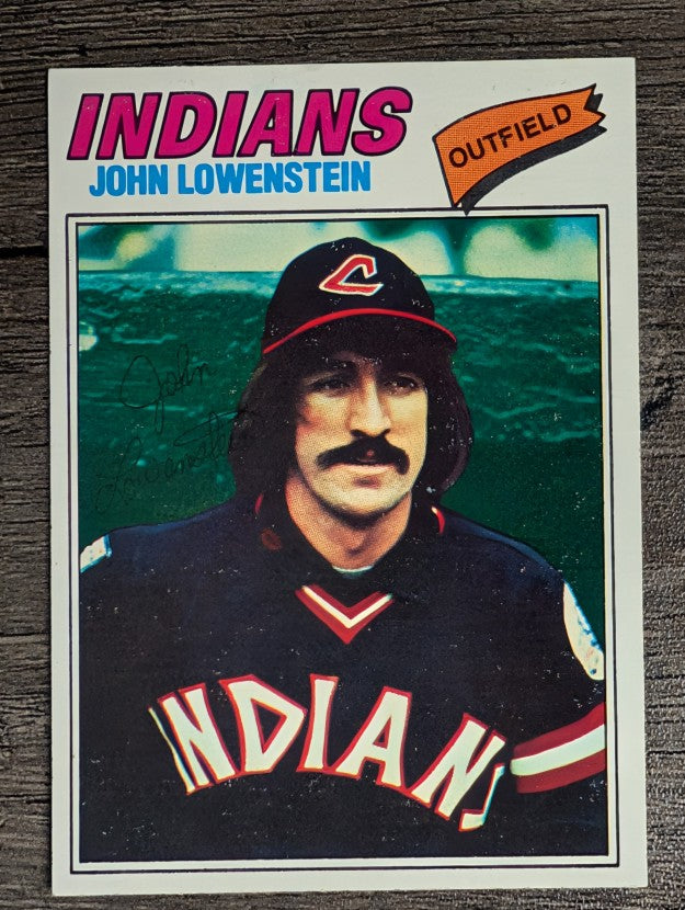 1977 Topps #393 John Lowenstein (NM)